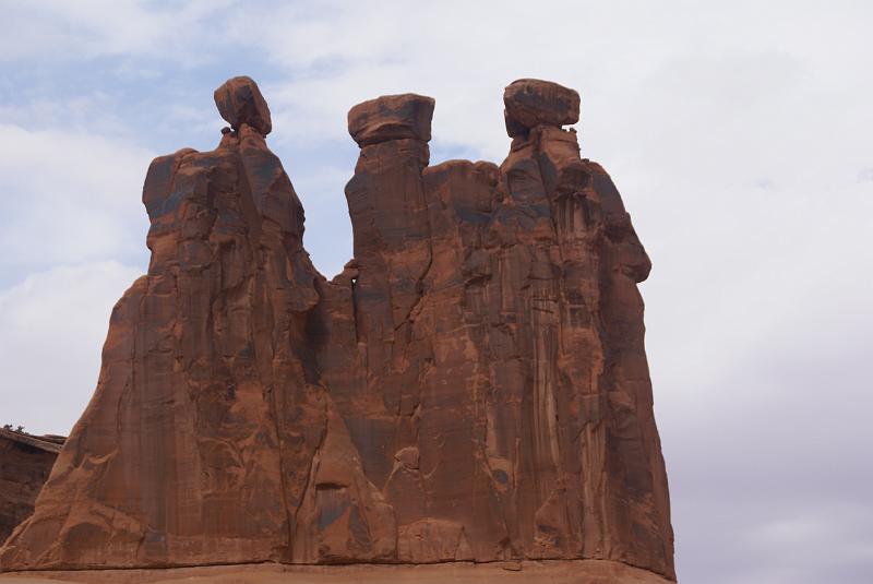 DSC04788.JPG - Three Gossips - Arches NP