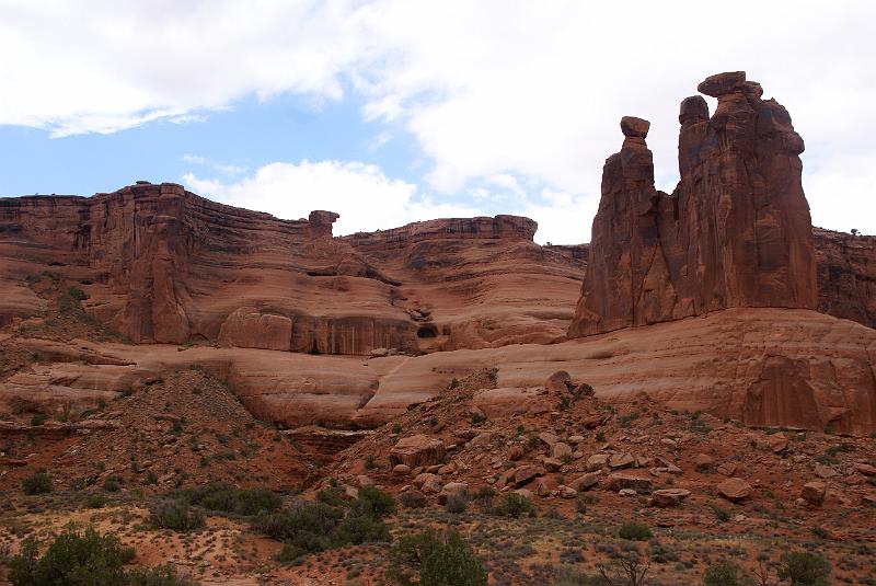 DSC04793.JPG - Three Gossips  - Arches NP