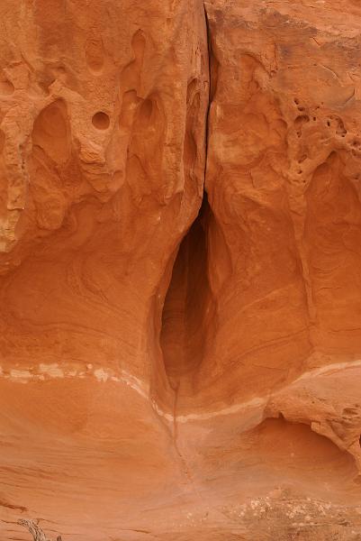 DSC04957.JPG - Rock Formation - Devil's Garden Trail - Arches NP