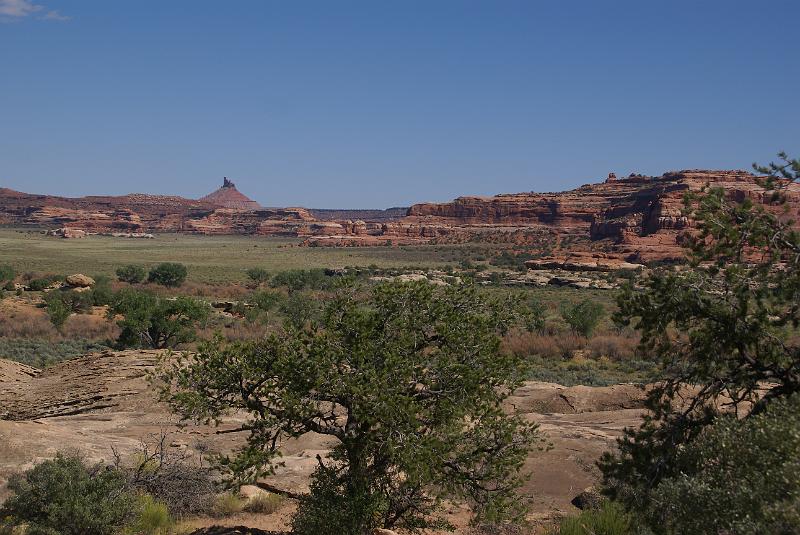 DSC05069.JPG - Sixshooter from Cave Springs Trail - Needles Section Canyonlands NP